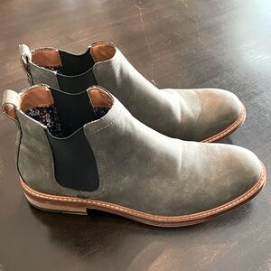 MADDEN Mens Gray Cushioned, Round Toe, Block Heel, Chelsea 9 M